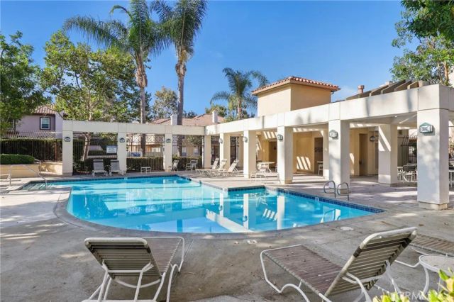 73 Camino Del Oro, Rancho Santa Margarita, CA 92688