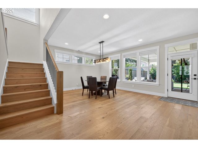1751 BUSE St, West Linn, OR 97068