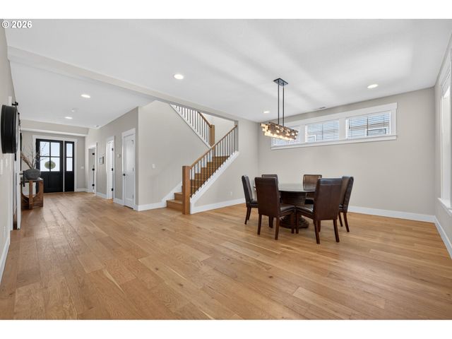 1751 BUSE St, West Linn, OR 97068