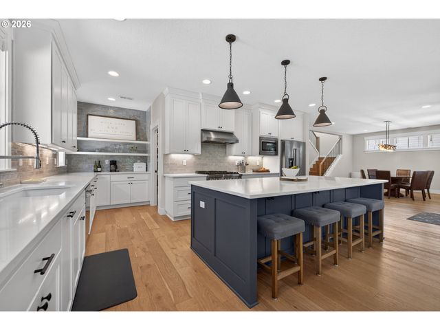 1751 BUSE St, West Linn, OR 97068
