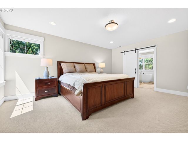 1751 BUSE St, West Linn, OR 97068
