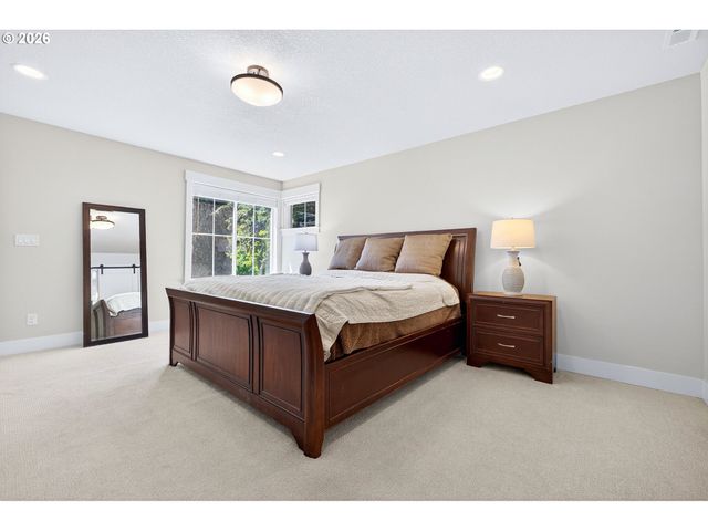 1751 BUSE St, West Linn, OR 97068