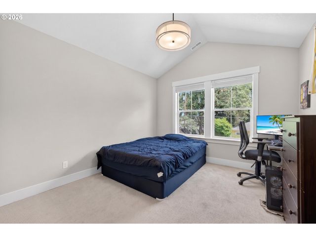 1751 BUSE St, West Linn, OR 97068