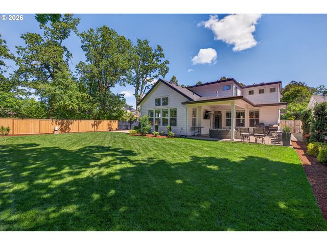 1751 BUSE St, West Linn, OR 97068