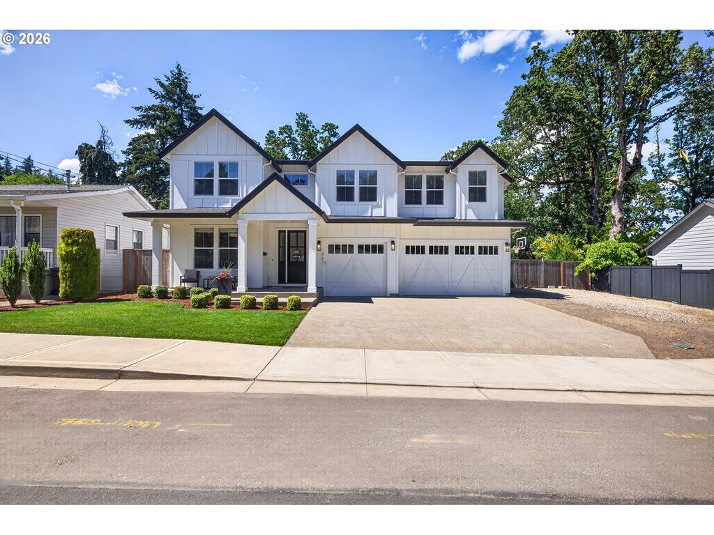1751 BUSE St, West Linn, OR 97068