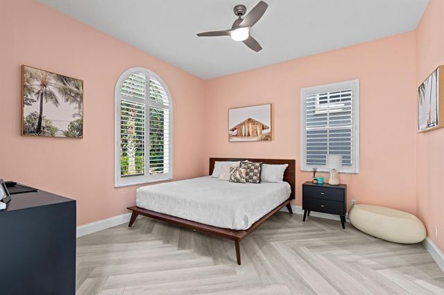 30 Stoney Drive, Palm Beach Gardens, FL 33410