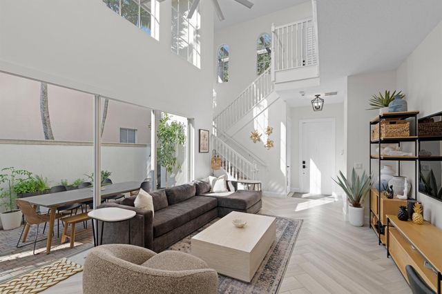 30 Stoney Drive, Palm Beach Gardens, FL 33410