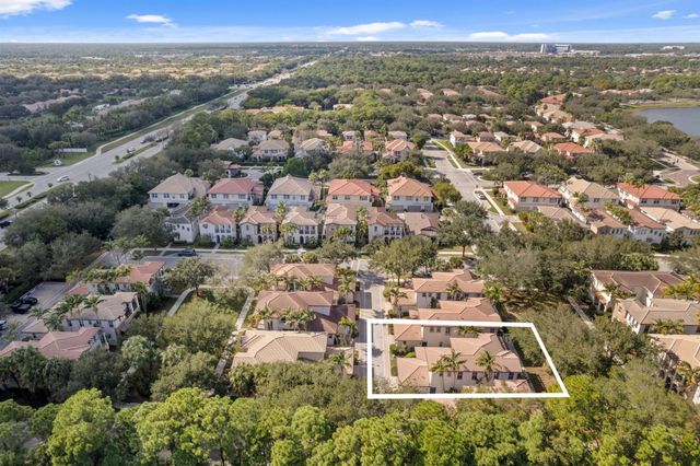 30 Stoney Drive, Palm Beach Gardens, FL 33410