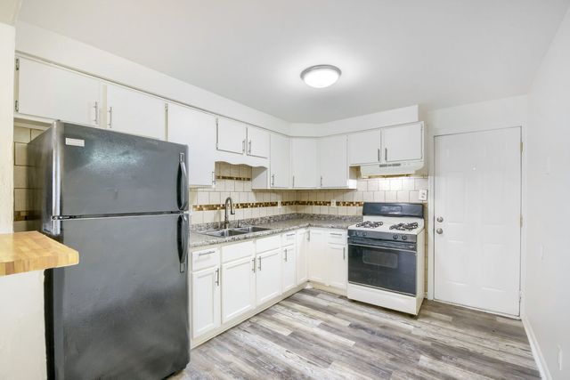 1530 Forest Avenue, Calumet City, IL 60409