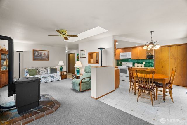 7043 Monaco Drive SE, Tumwater, WA 98501