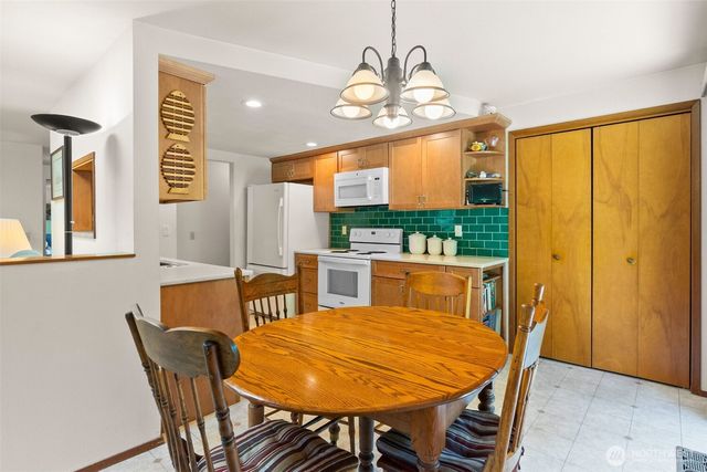 7043 Monaco Drive SE, Tumwater, WA 98501