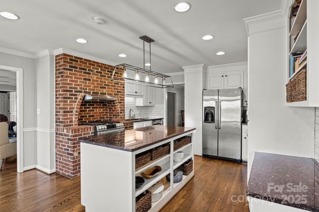 476 44th Avenue Drive NW, Hickory, NC 28601