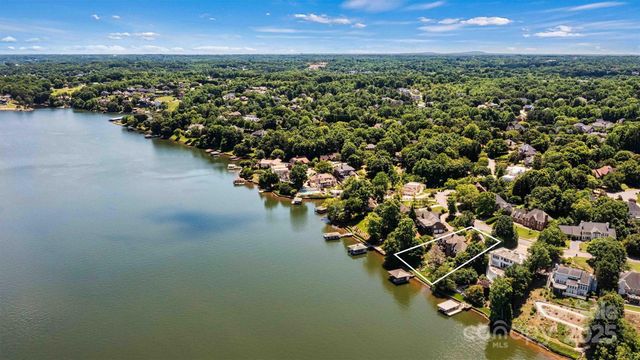 476 44th Avenue Drive NW, Hickory, NC 28601