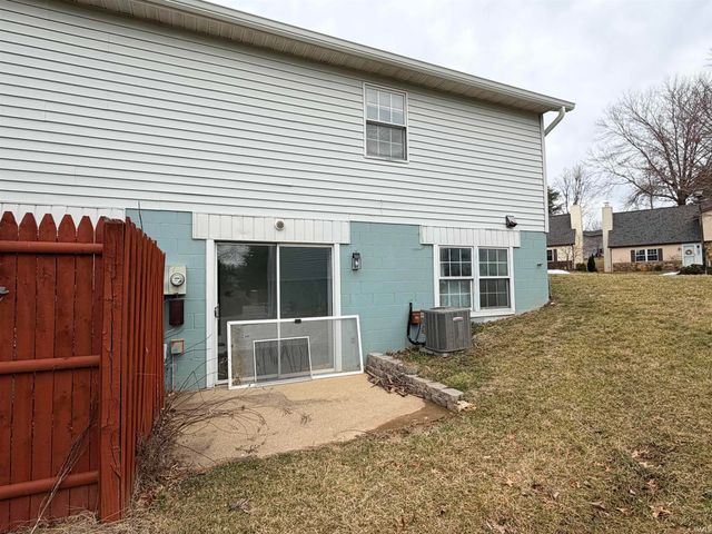 3853 S Laurel Court, Bloomington, IN 47401