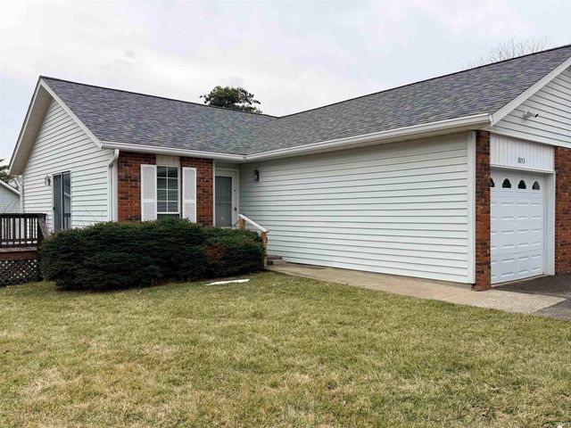 3853 S Laurel Court, Bloomington, IN 47401