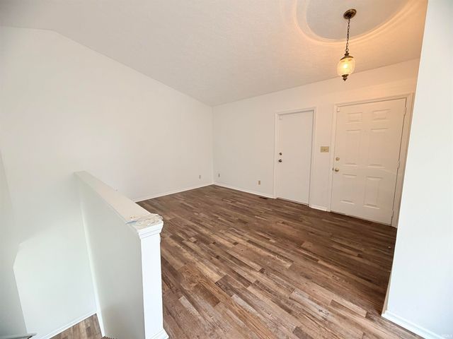 3853 S Laurel Court, Bloomington, IN 47401