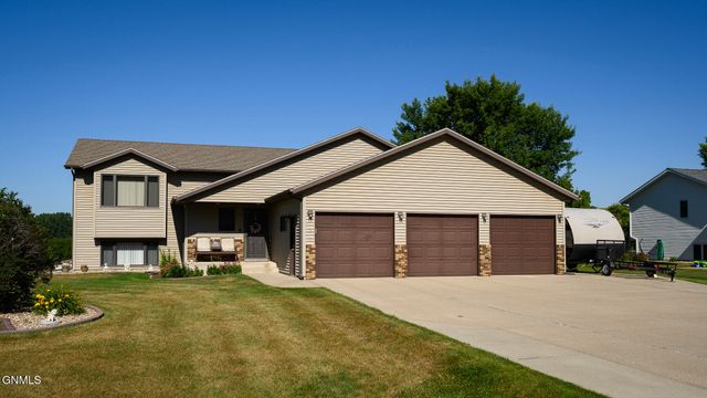 3720 Princeton Avenue, Bismarck, ND 58504 property photo