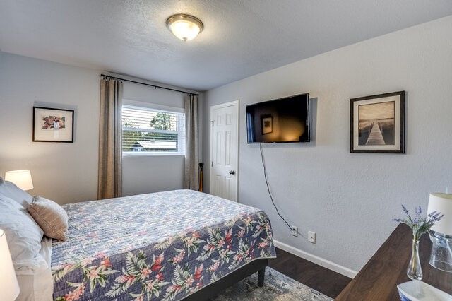 1208 Cindy Lane, Cleburne, TX 76033