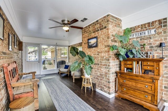 1208 Cindy Lane, Cleburne, TX 76033