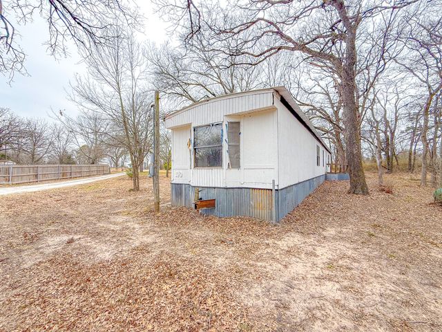 17340 County Road 3321, Frost, TX 76641