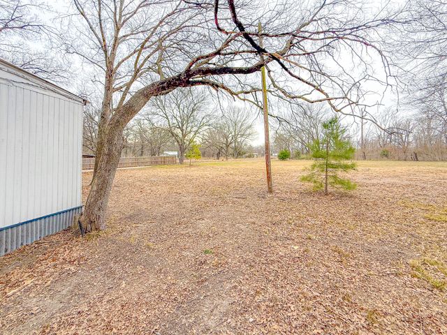 17340 County Road 3321, Frost, TX 76641