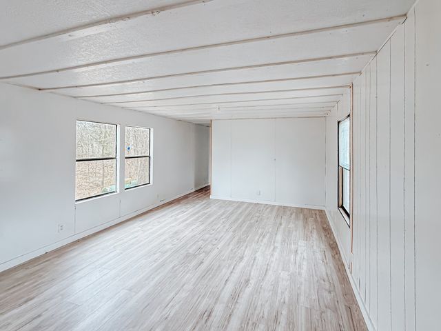 17340 County Road 3321, Frost, TX 76641