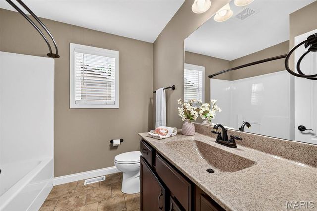 159 Shadow Pointe Drive, Wentzville, MO 63385