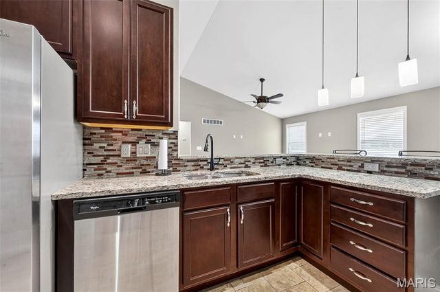 159 Shadow Pointe Drive, Wentzville, MO 63385