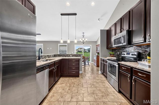 159 Shadow Pointe Drive, Wentzville, MO 63385