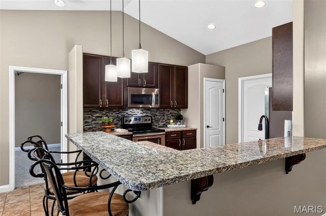 159 Shadow Pointe Drive, Wentzville, MO 63385