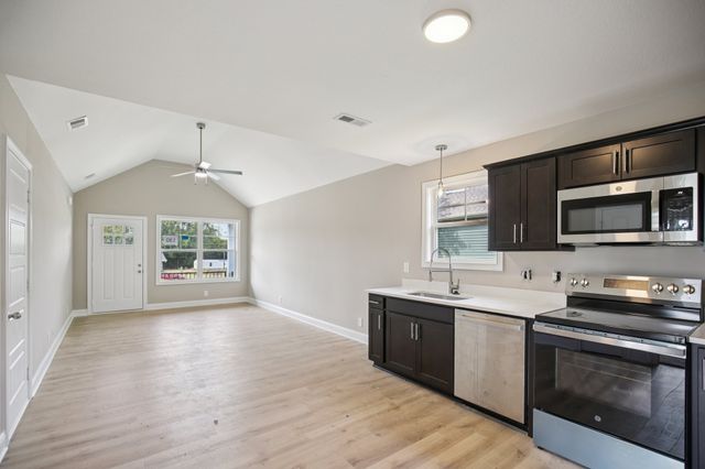 130 Alabama Ave, Oak Grove, KY 42262