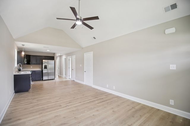 130 Alabama Ave, Oak Grove, KY 42262