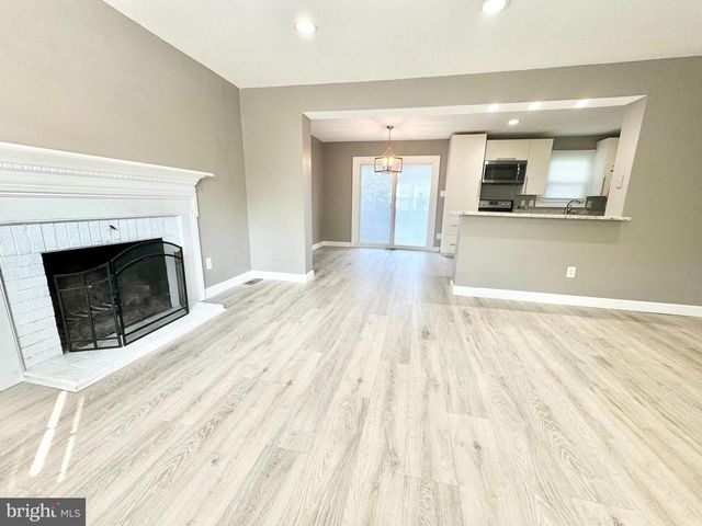 129A NEW ALBANY RD, Moorestown, NJ 08057