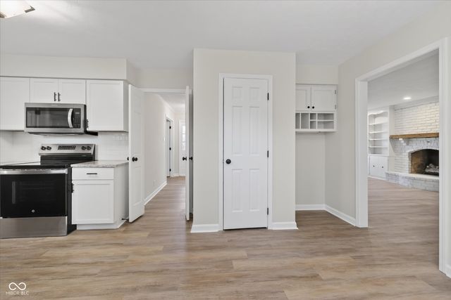 12112 Roxbury Place, Carmel, IN 46033