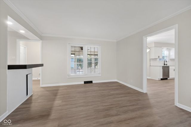 12112 Roxbury Place, Carmel, IN 46033