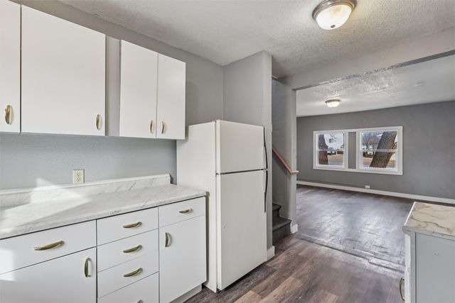 902 Hackley Avenue, Des Moines, IA 50315