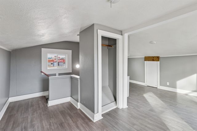 902 Hackley Avenue, Des Moines, IA 50315