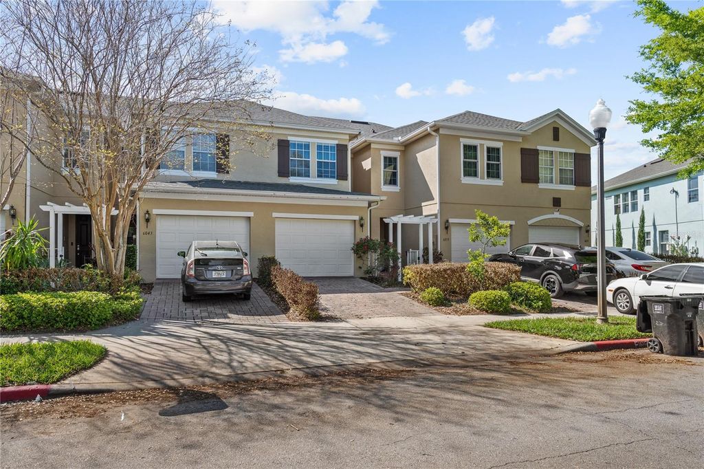 Image 2 of property listing at 6039 STRADA ISLE WAY, Orlando, FL 32835