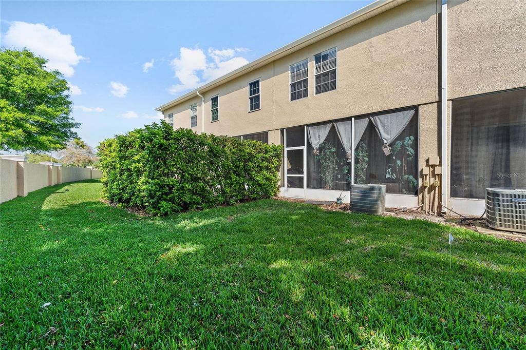 Image 11 of property listing at 6039 STRADA ISLE WAY, Orlando, FL 32835