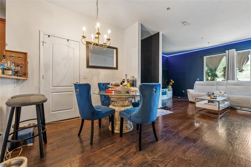 Image 5 of property listing at 6039 STRADA ISLE WAY, Orlando, FL 32835