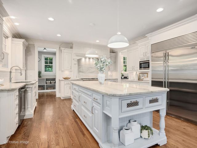 117 N Monroe Street, Hinsdale, IL 60521