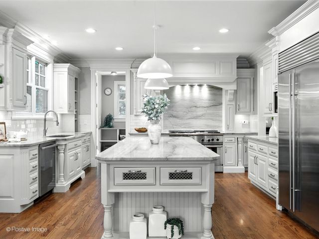 117 N Monroe Street, Hinsdale, IL 60521