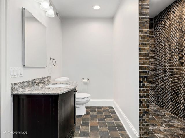 117 N Monroe Street, Hinsdale, IL 60521