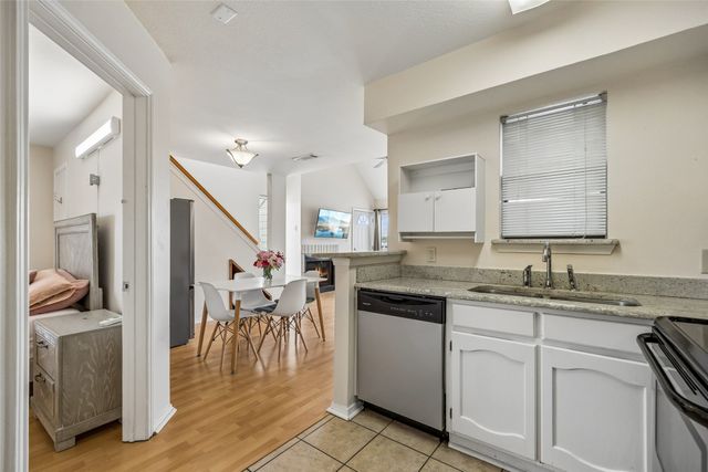 3129 Sondra Drive 206, Fort Worth, TX 76107