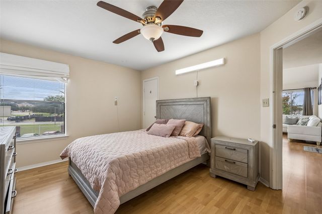 3129 Sondra Drive 206, Fort Worth, TX 76107