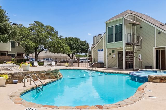 3129 Sondra Drive 206, Fort Worth, TX 76107