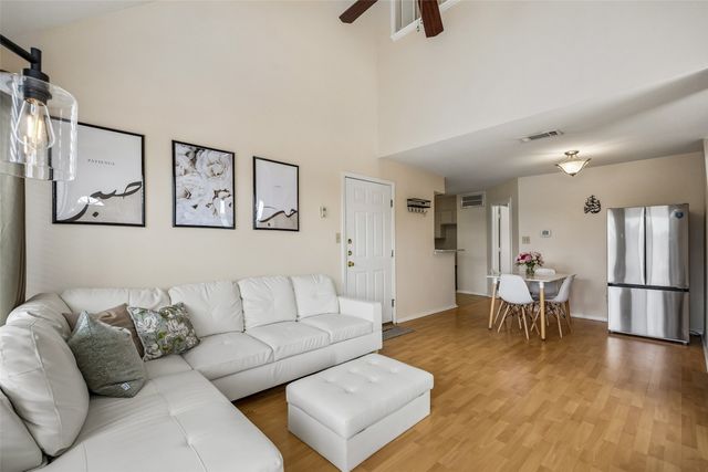 3129 Sondra Drive 206, Fort Worth, TX 76107
