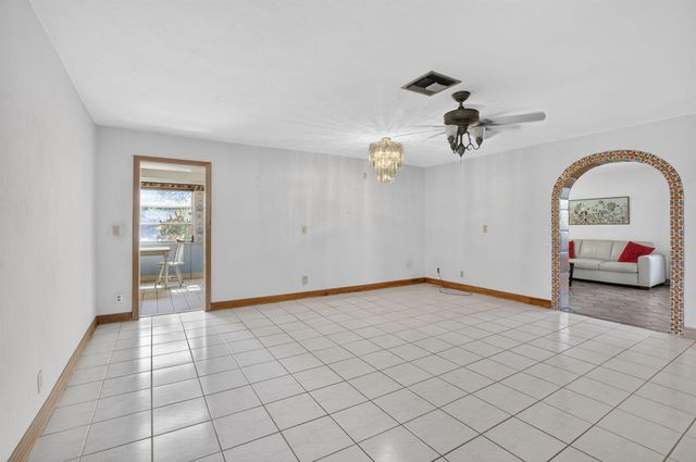 1370 SW 27th Place, Boynton Beach, FL 33426