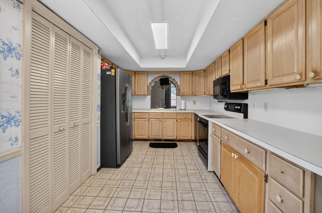 1370 SW 27th Place, Boynton Beach, FL 33426