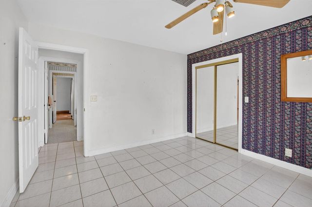 1370 SW 27th Place, Boynton Beach, FL 33426